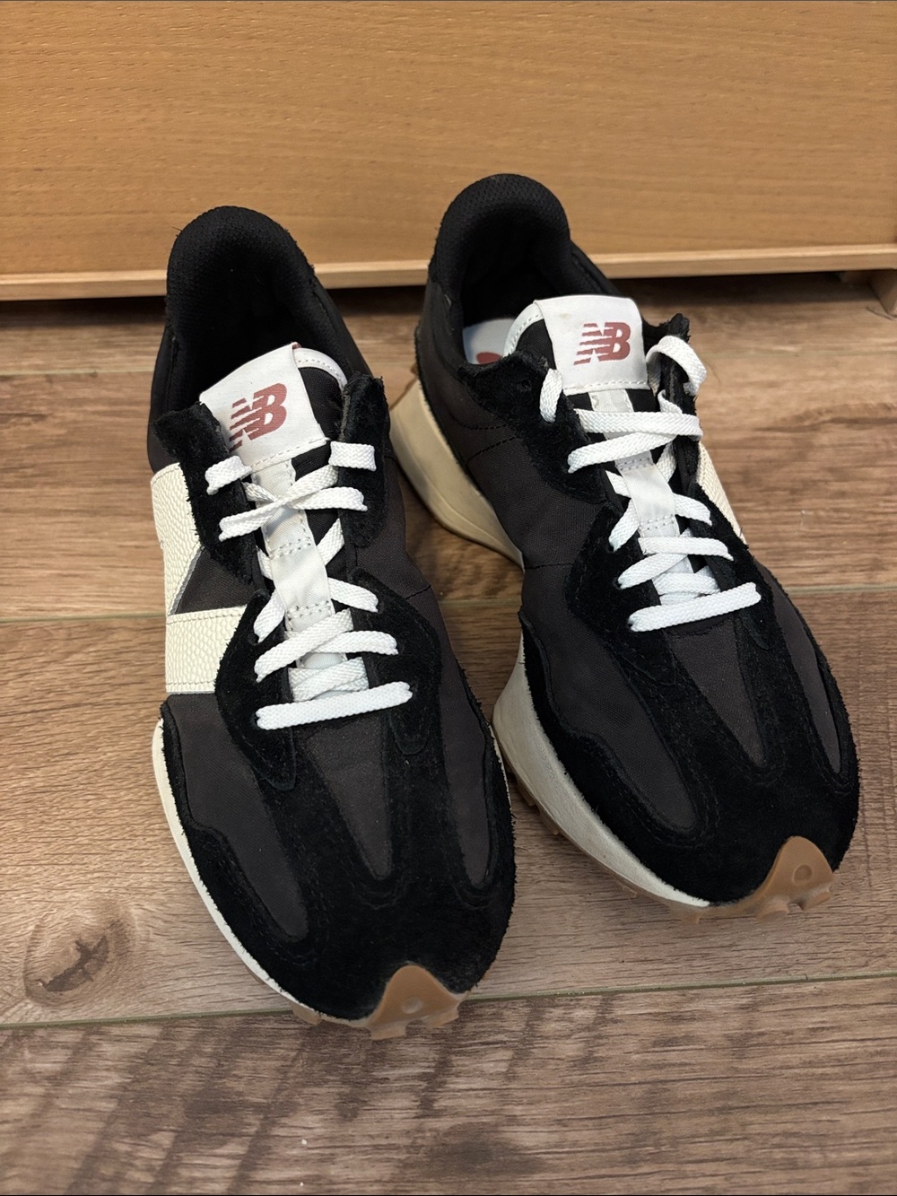 New Balance 327 Retro Sneakers • Black & White • Size 8.5